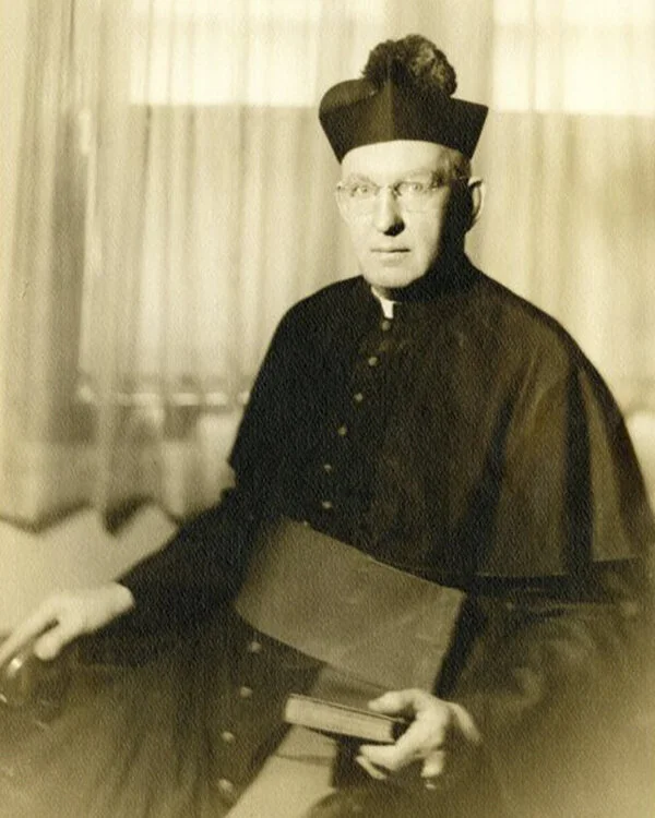 Monsignor.+George+A.+Kreidel+from+St.+Joseph+of+the+Holy+Family+Catholic+Church+in+Harlem+New+York,+NY